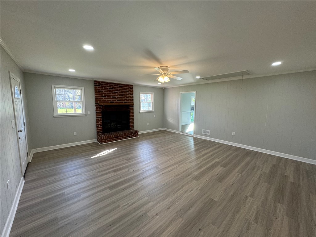 301 Lakewood Drive