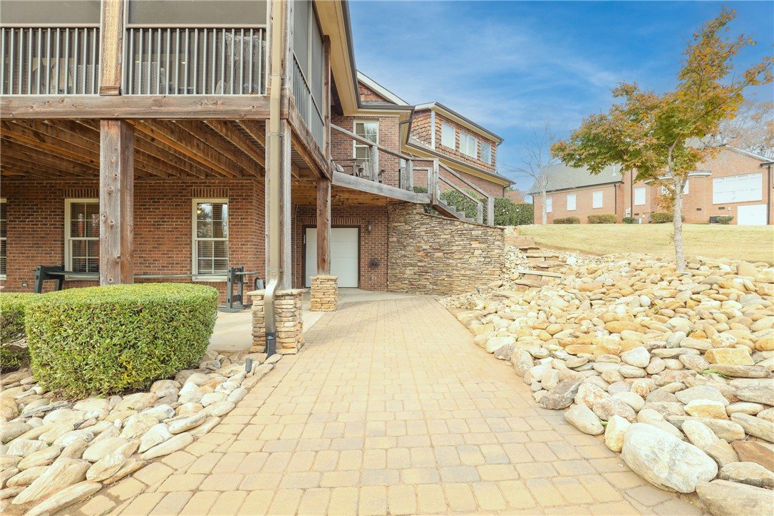 220 Pine Ridge Drive