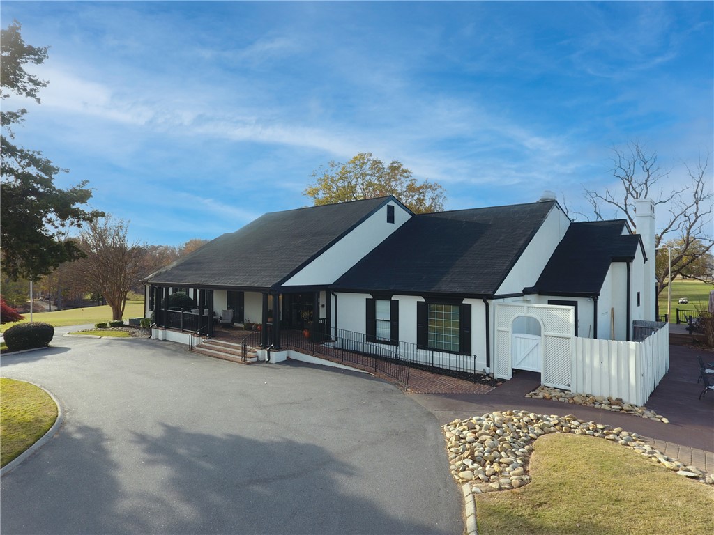 220 Pine Ridge Drive