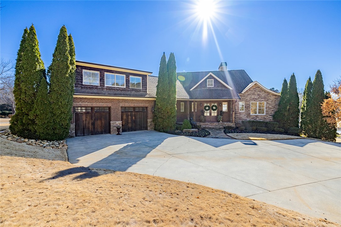 220 Pine Ridge Drive