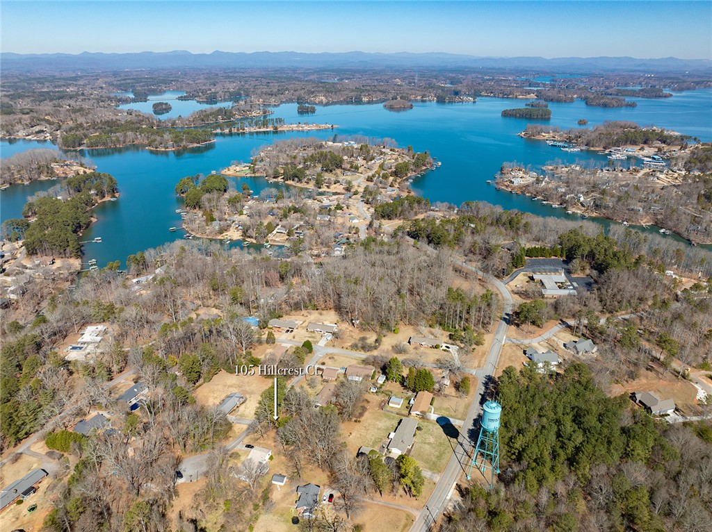 105 Hillcrest Court