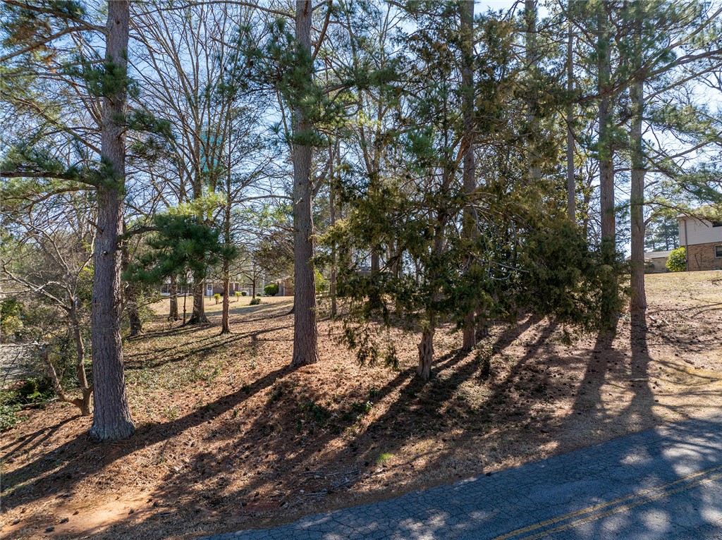 105 Hillcrest Court