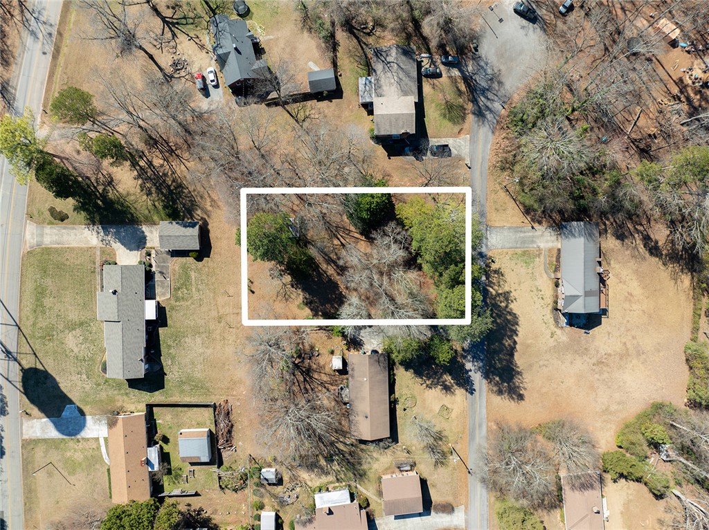 105 Hillcrest Court