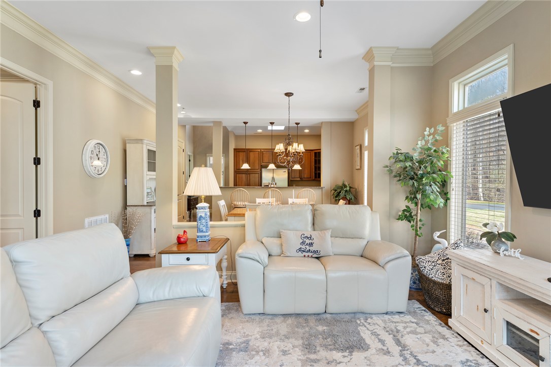 404 Sunset Point Drive