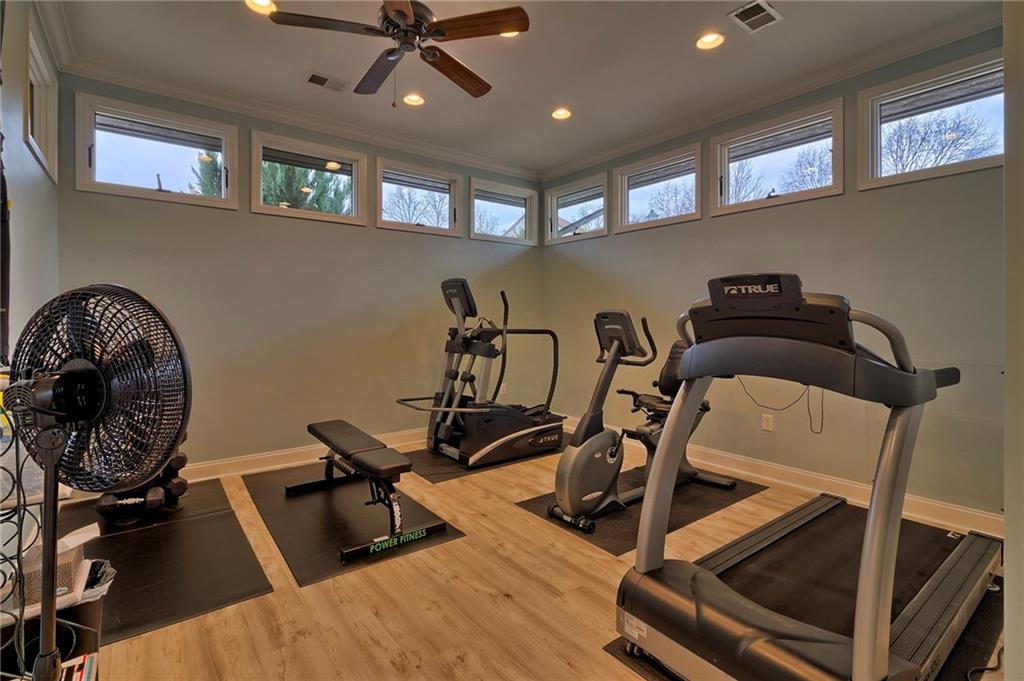 404 Sunset Point Drive