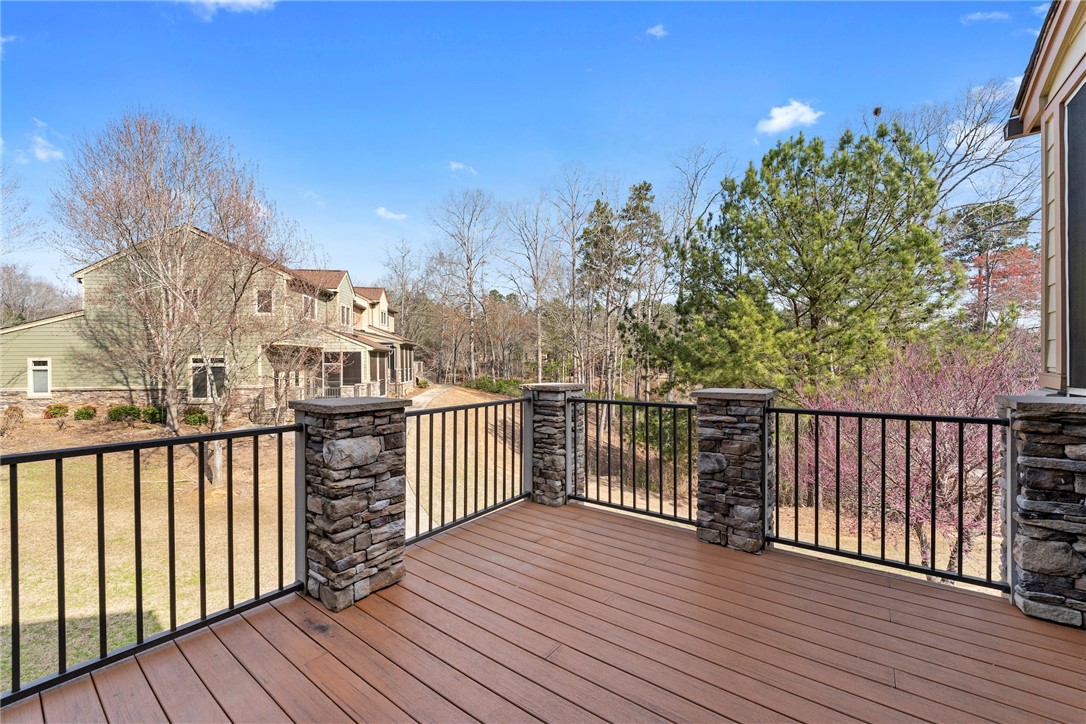 404 Sunset Point Drive