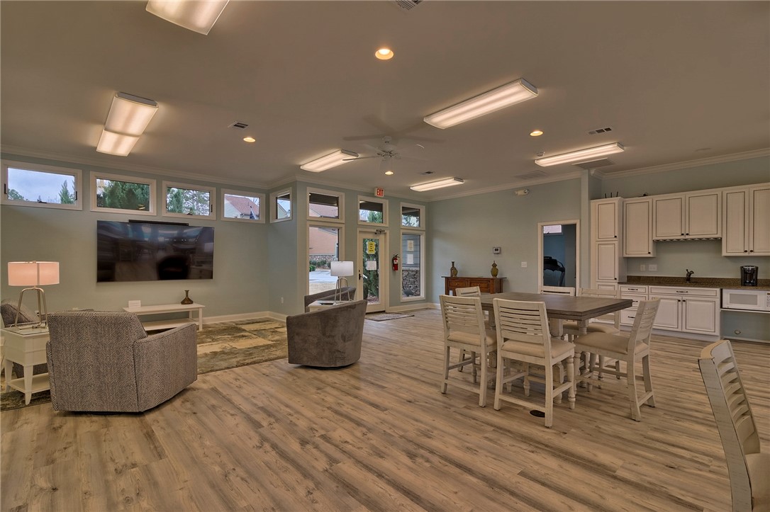 404 Sunset Point Drive