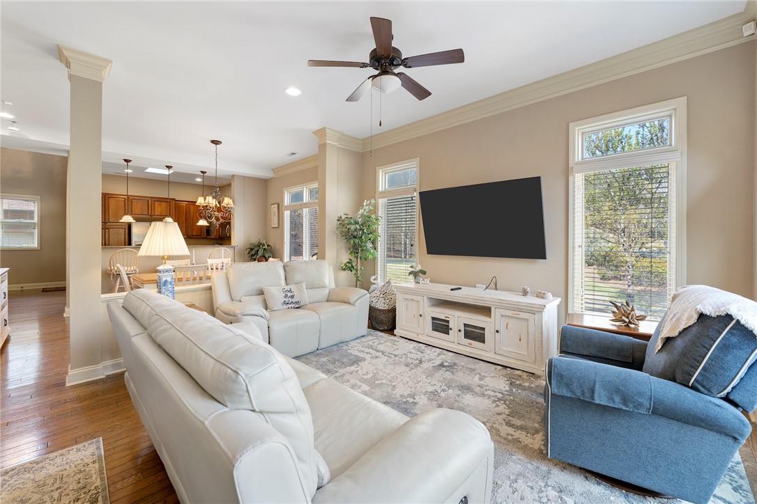 404 Sunset Point Drive