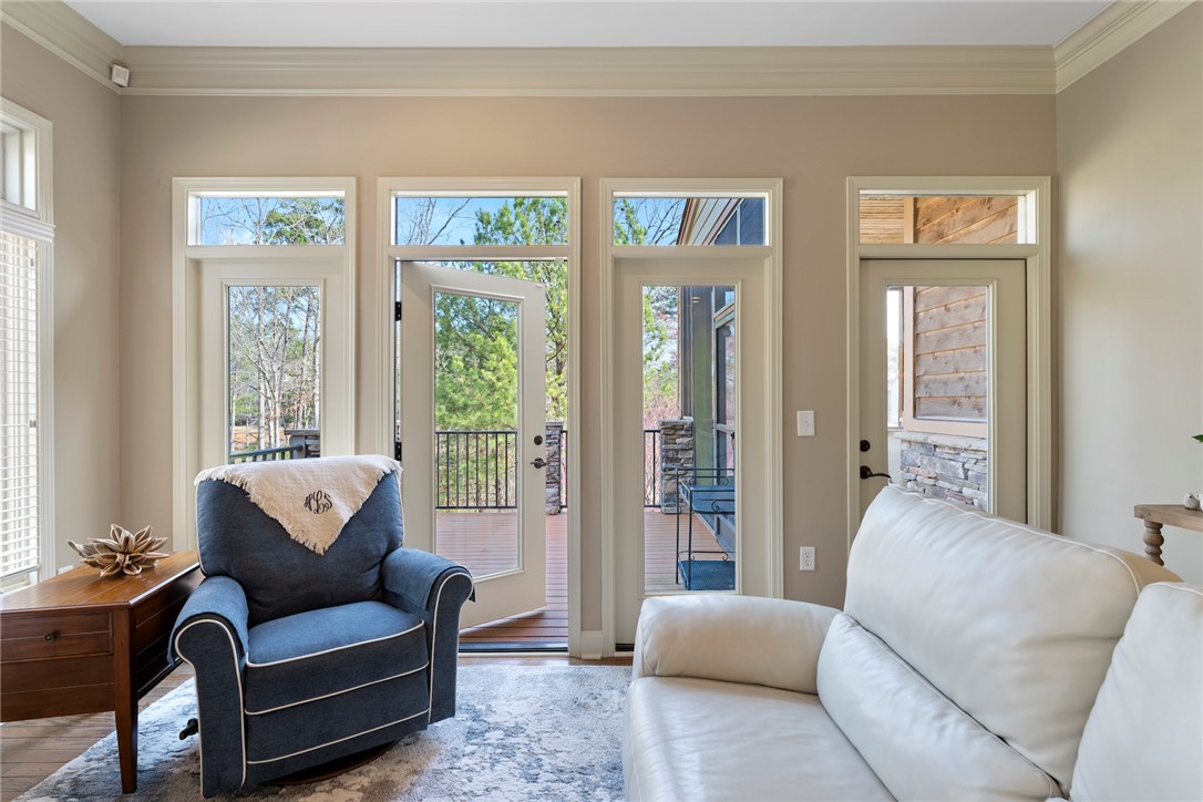 404 Sunset Point Drive