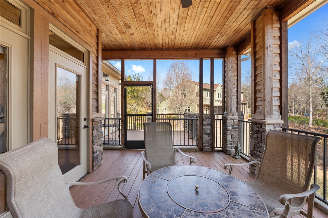 404 Sunset Point Drive