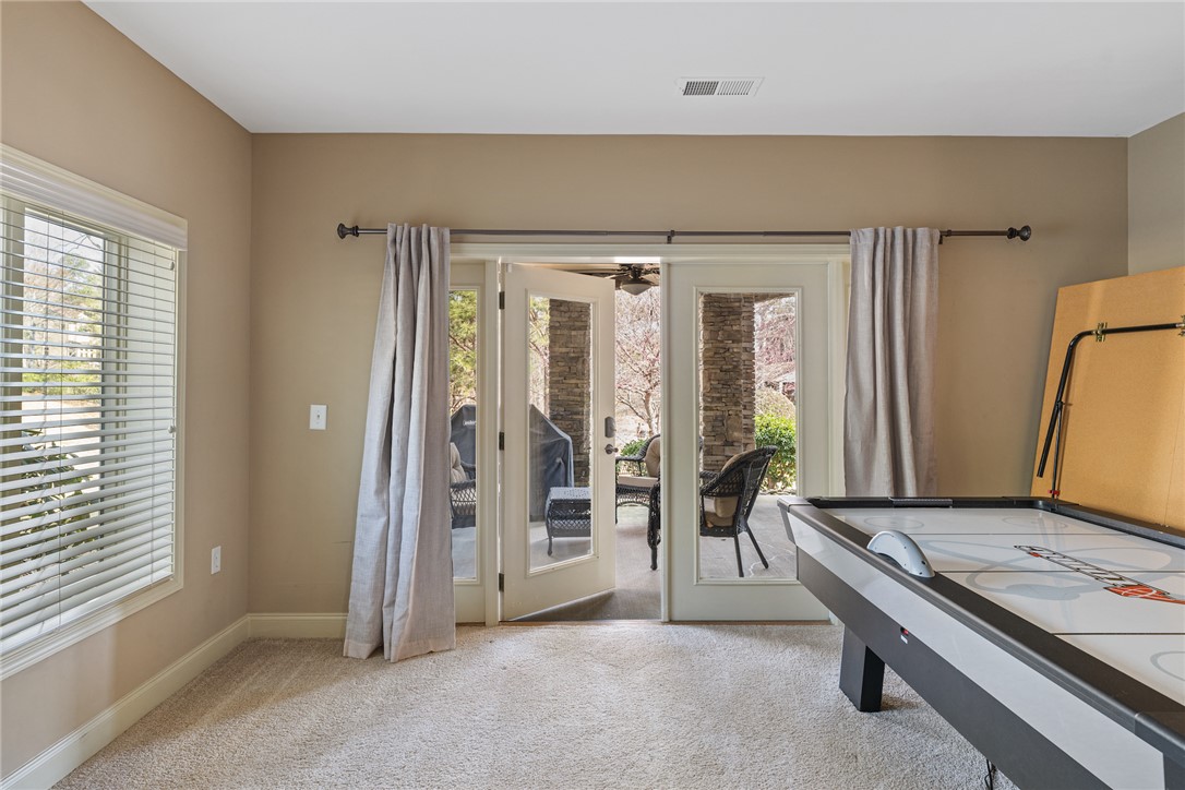 404 Sunset Point Drive
