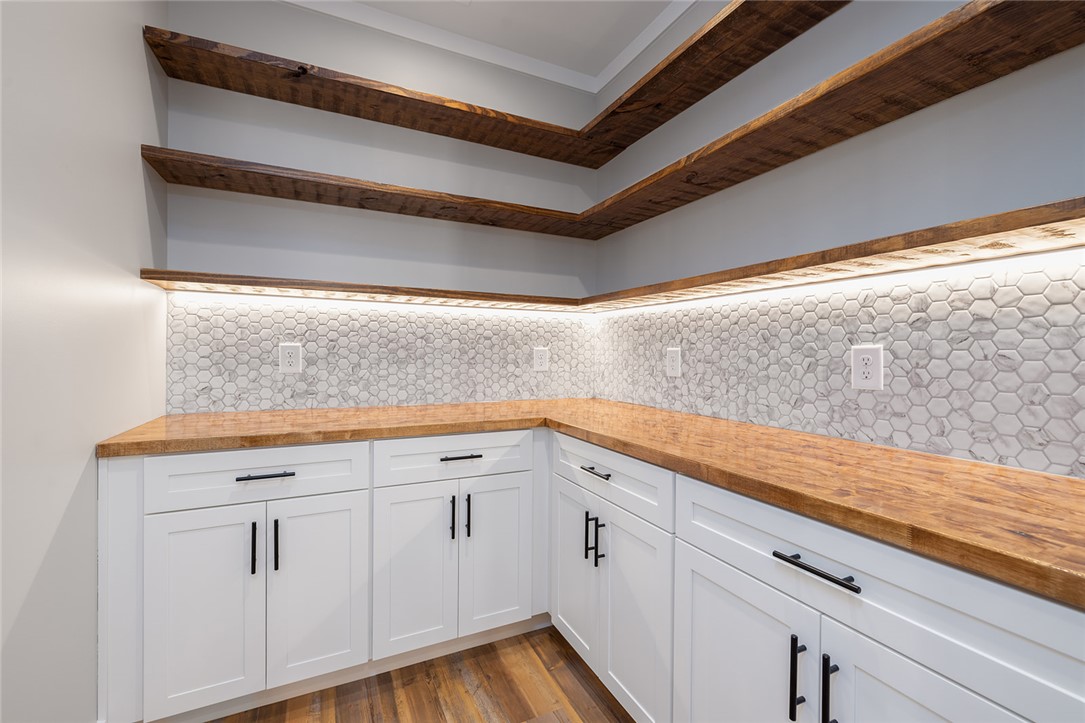 506 Timber Bay Lane