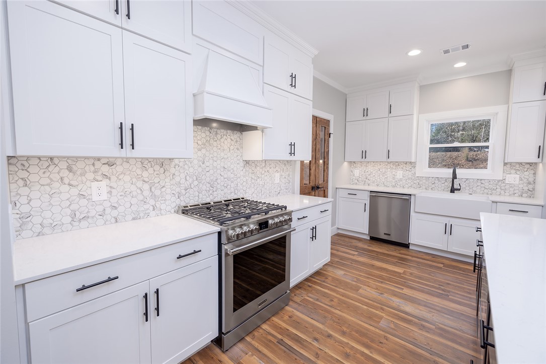 506 Timber Bay Lane