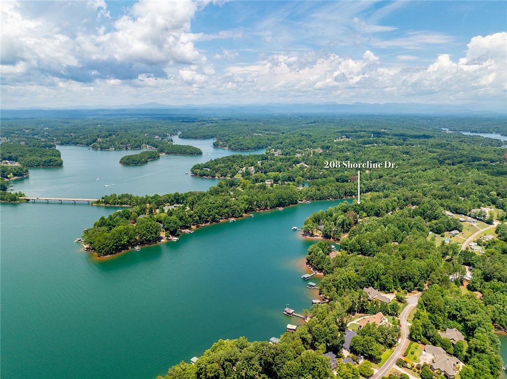 208 Shoreline Drive