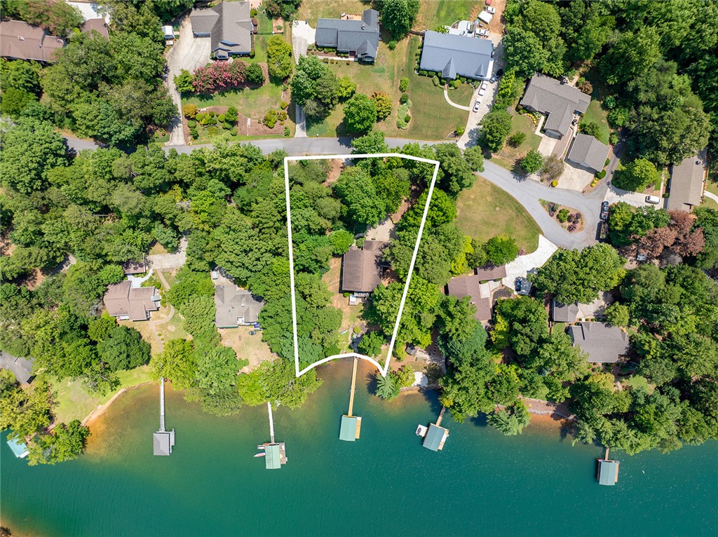 208 Shoreline Drive