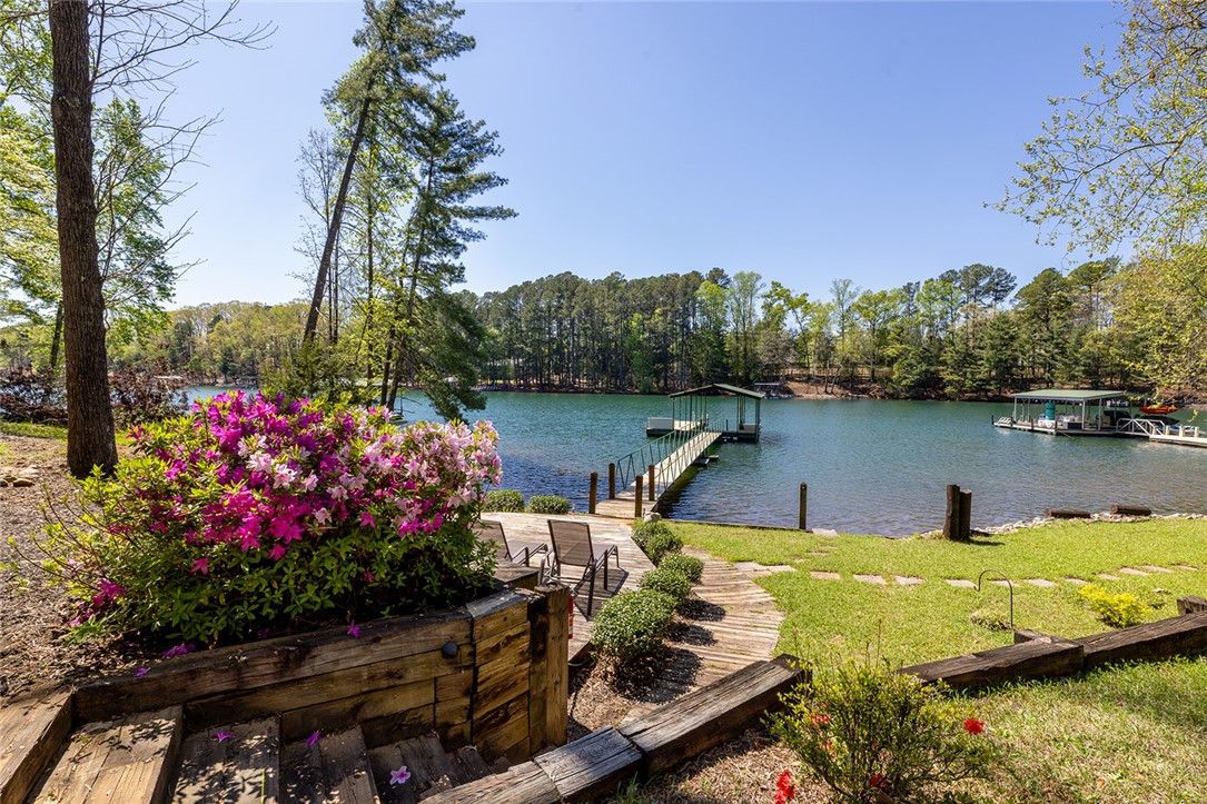 208 Shoreline Drive