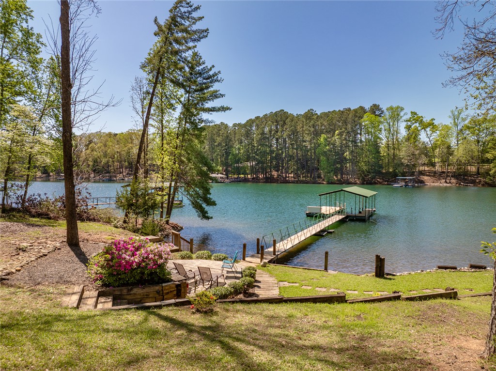 208 Shoreline Drive