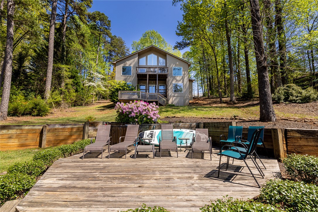 208 Shoreline Drive