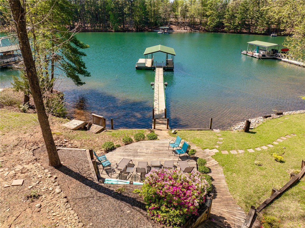 208 Shoreline Drive