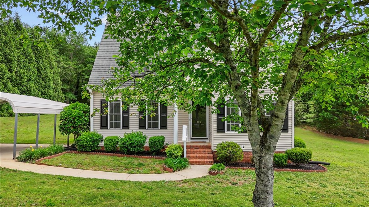 203 Quintana Circle