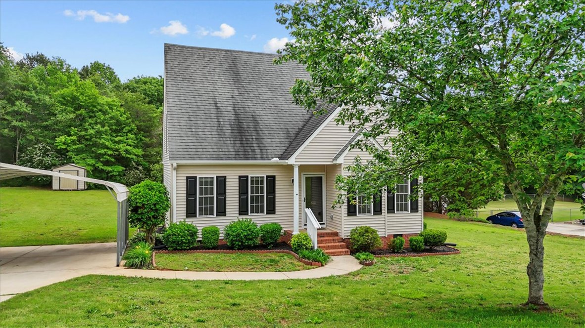 203 Quintana Circle