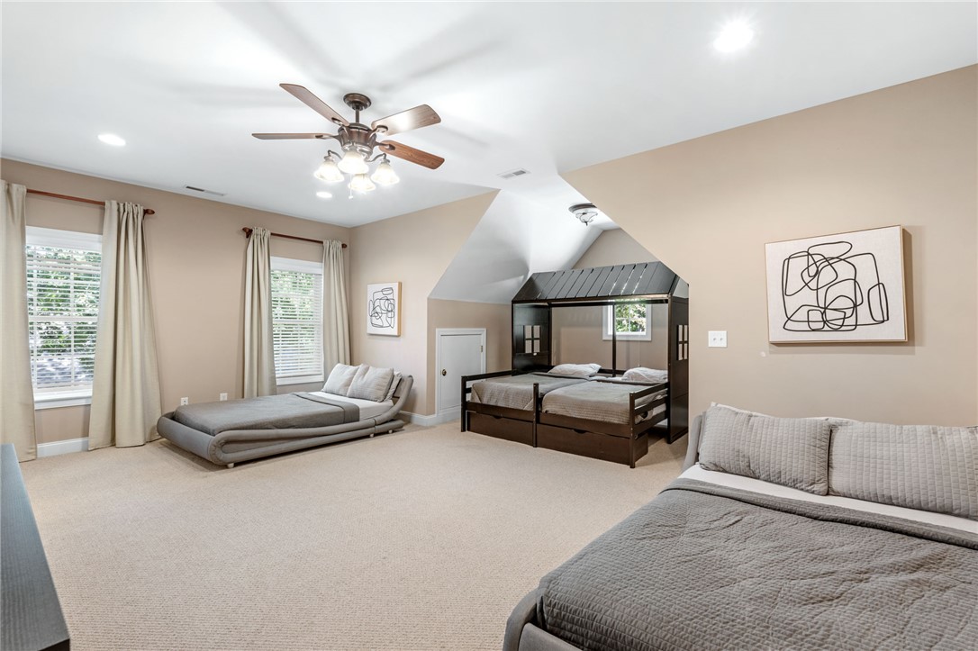 1011 Arrowhead Point Road