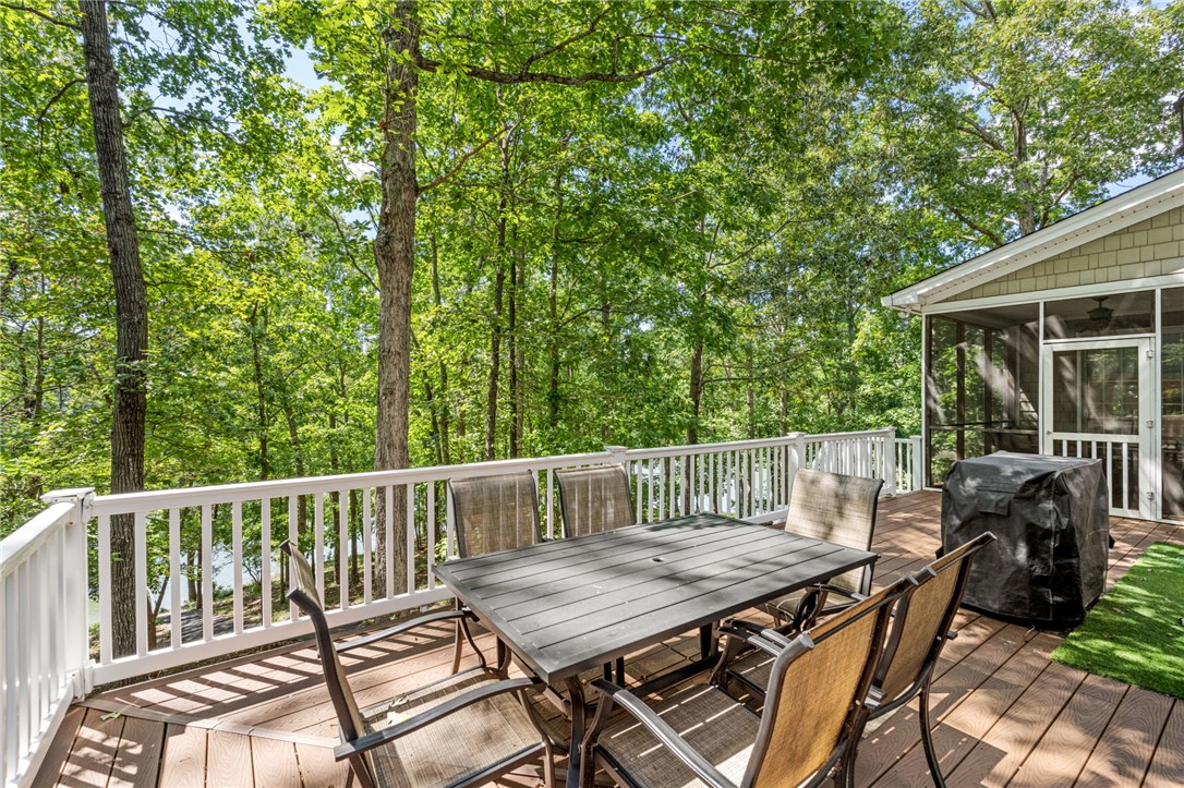 1011 Arrowhead Point Road