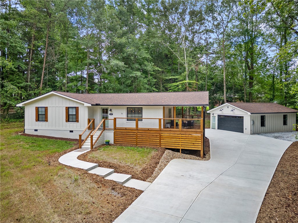 698 Pickett Post Road