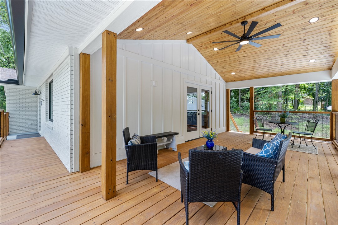 698 Pickett Post Road