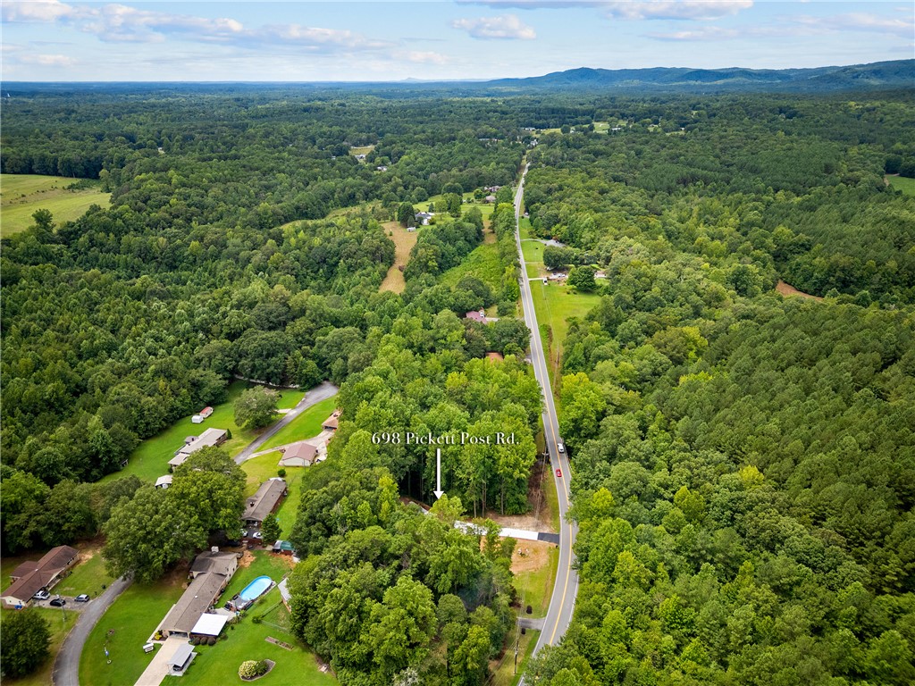 698 Pickett Post Road