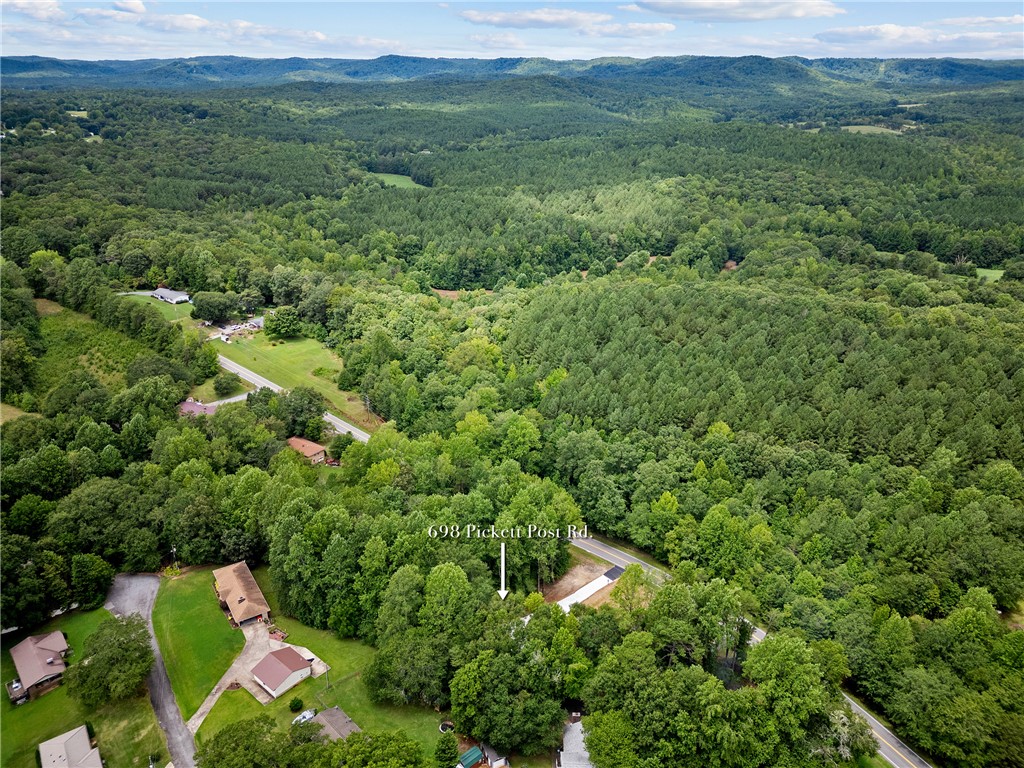 698 Pickett Post Road