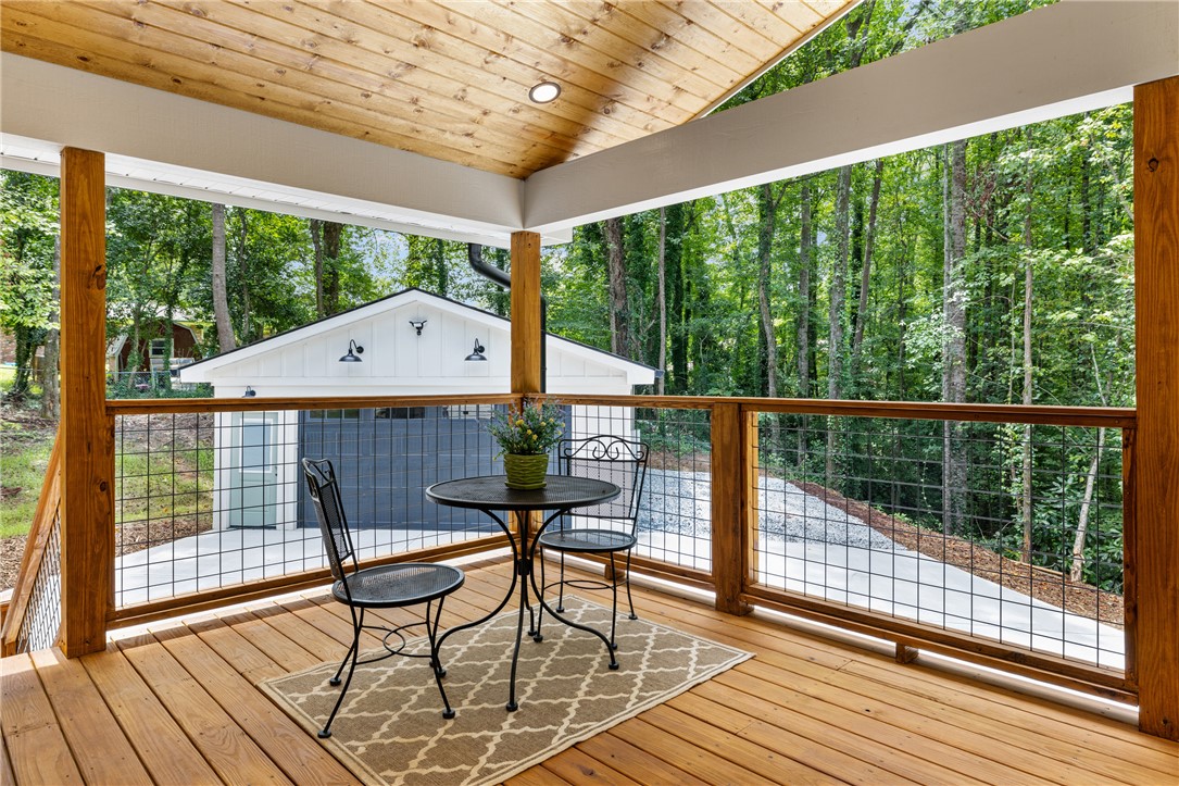 698 Pickett Post Road
