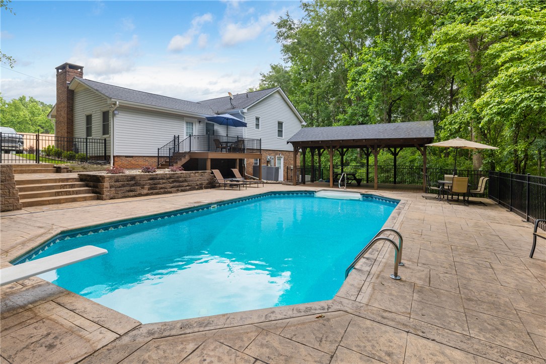 404 S Old Mill Road