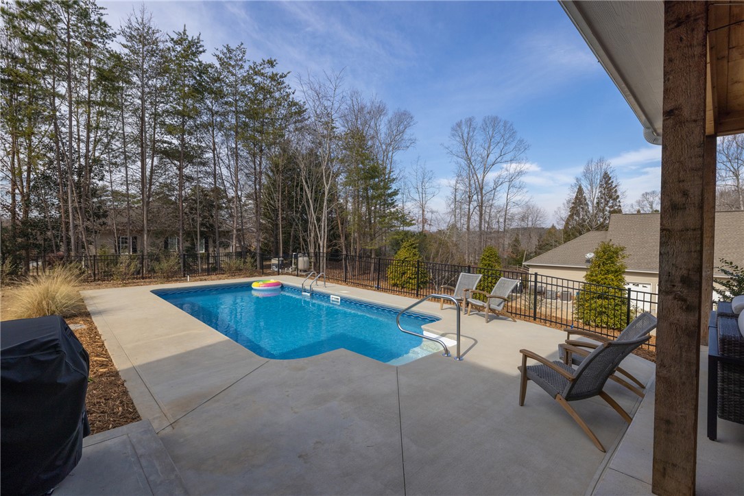 113 South Oak Pointe Drive