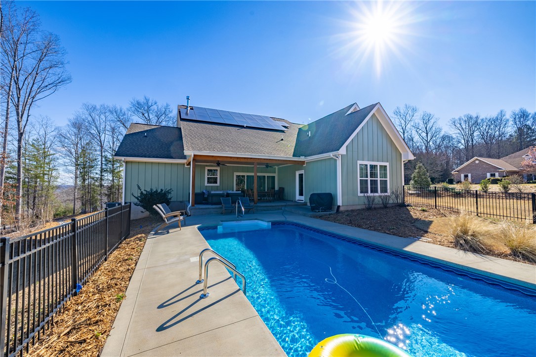 113 South Oak Pointe Drive