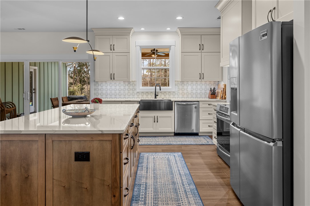 113 South Oak Pointe Drive