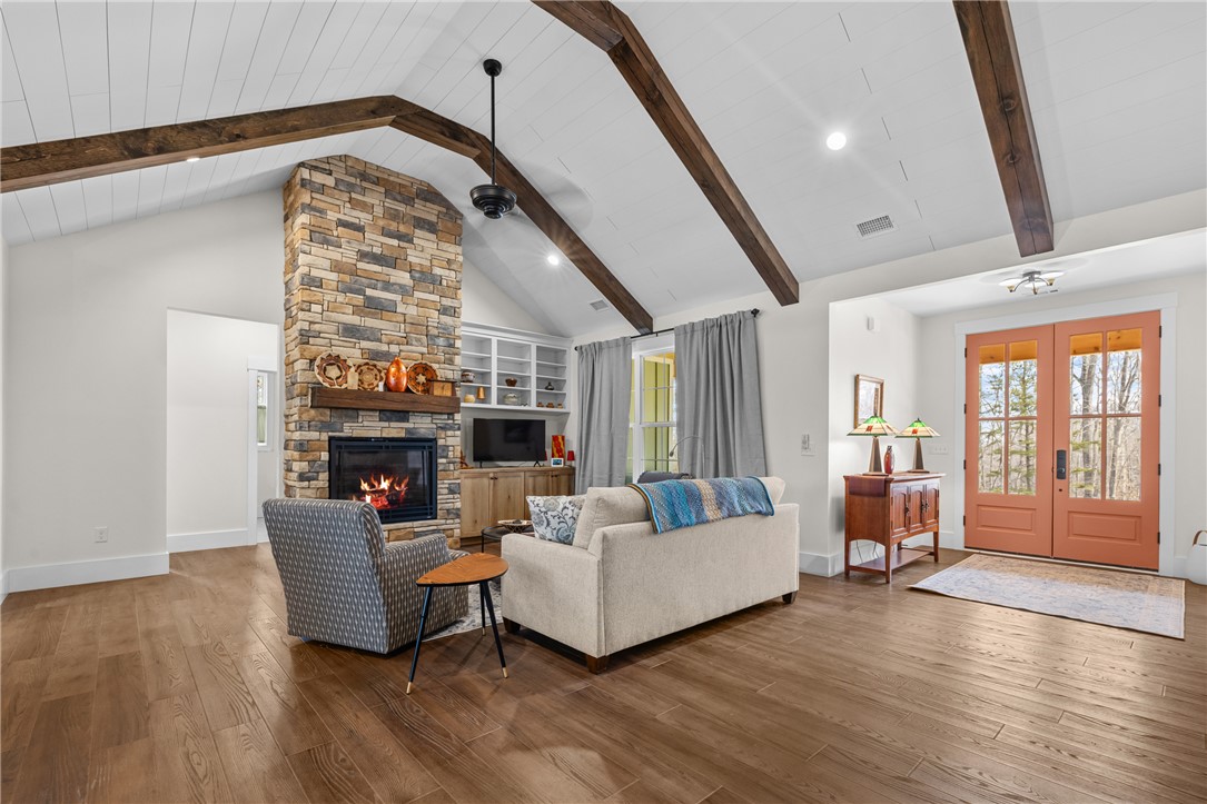 113 South Oak Pointe Drive