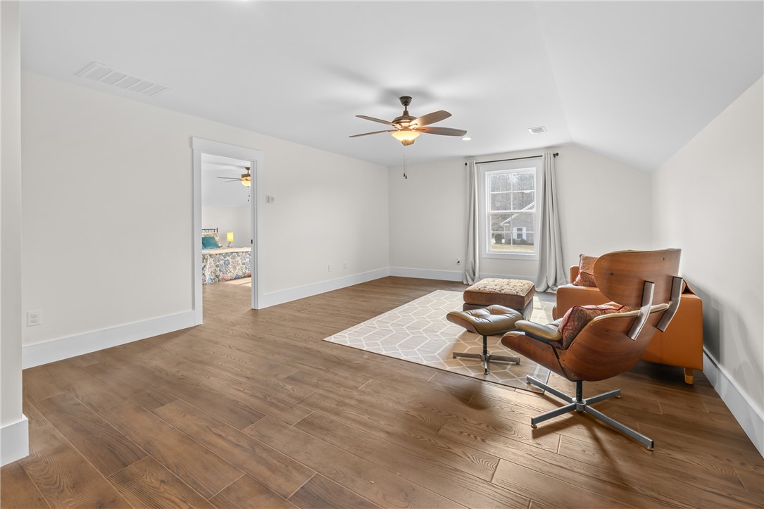 113 South Oak Pointe Drive