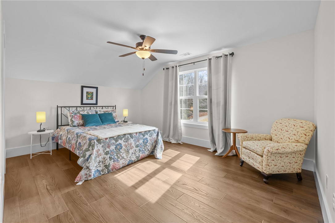 113 South Oak Pointe Drive