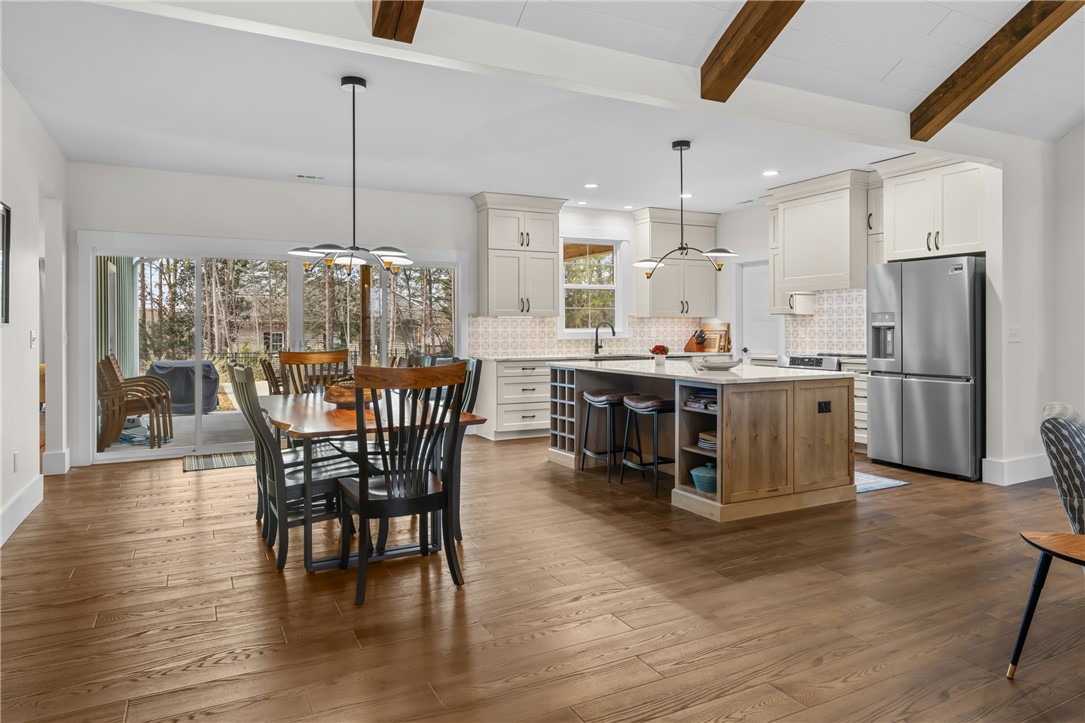 113 South Oak Pointe Drive