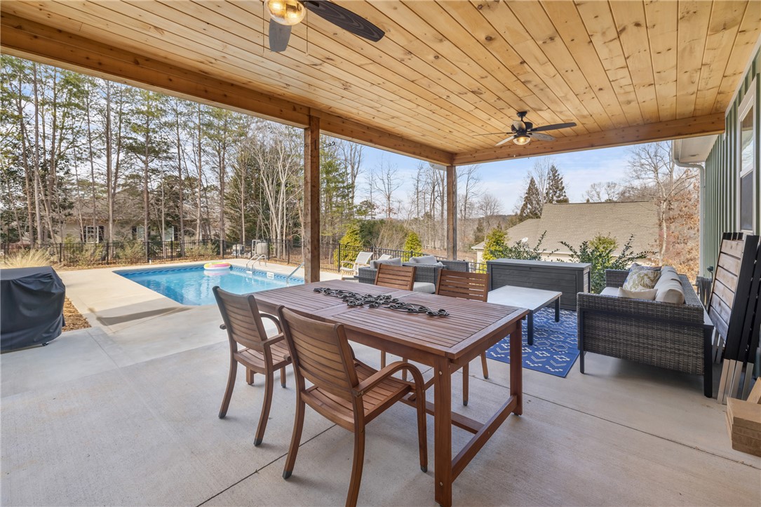 113 South Oak Pointe Drive