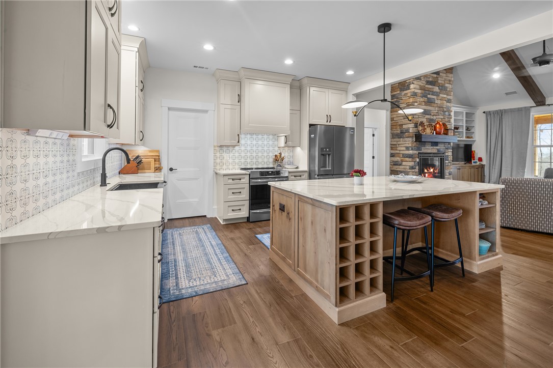 113 South Oak Pointe Drive
