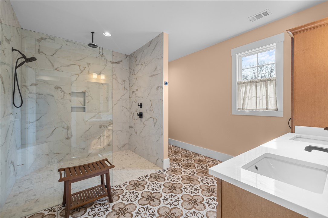 113 South Oak Pointe Drive