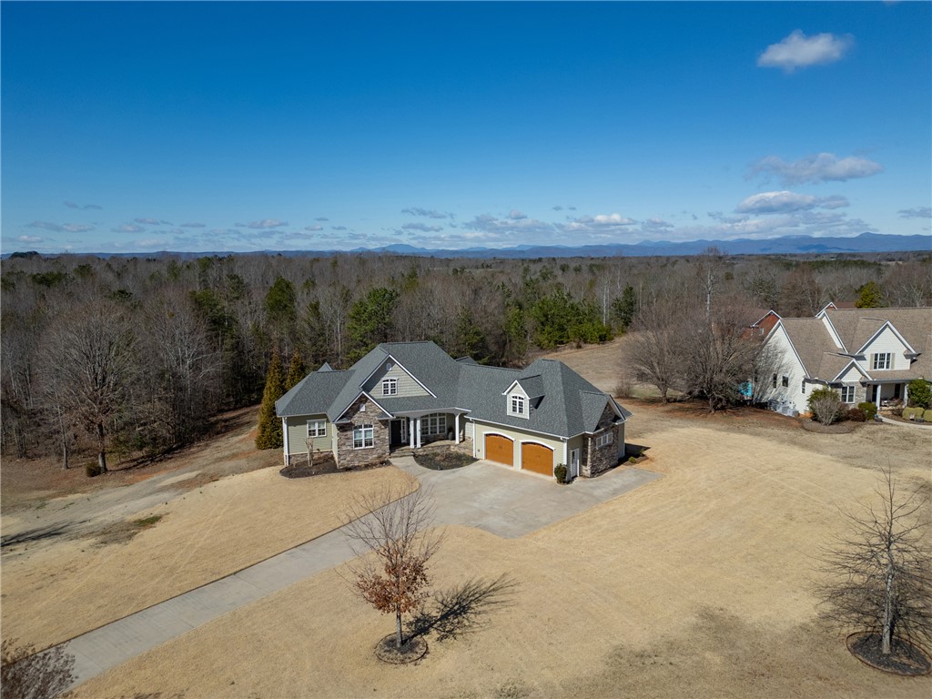 209 Crestridge Drive