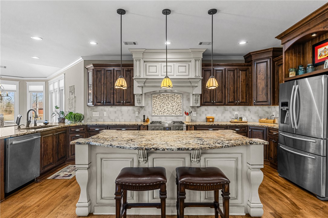 209 Crestridge Drive