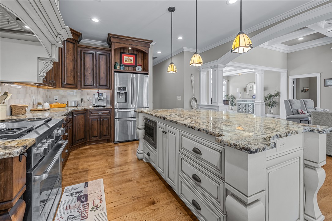 209 Crestridge Drive