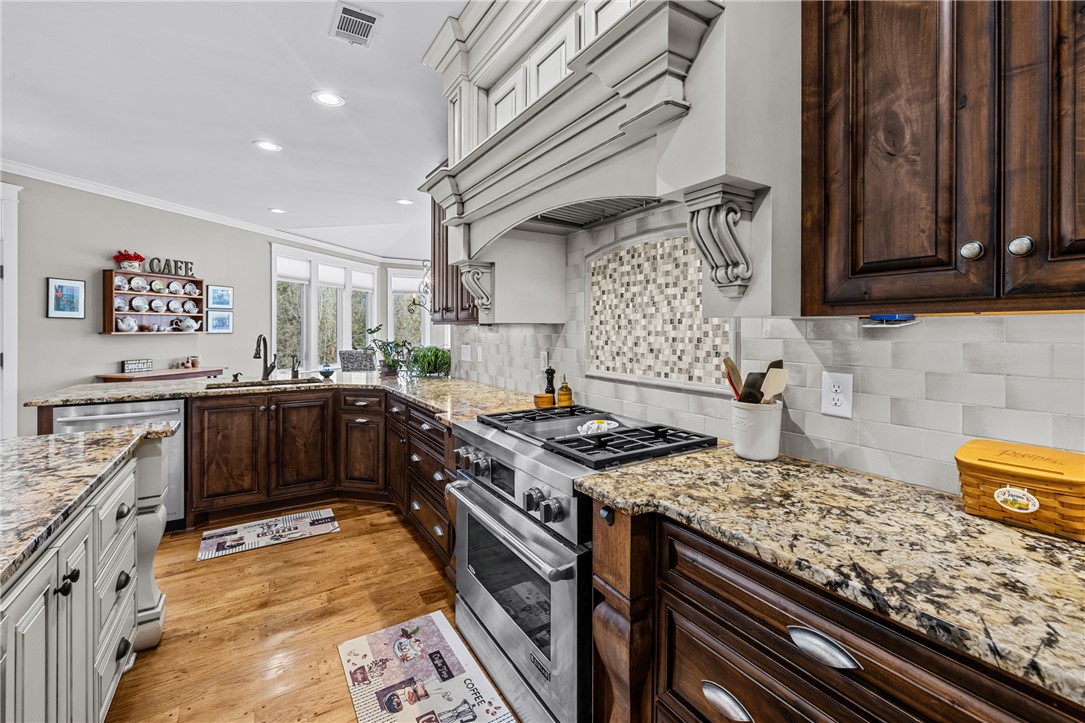209 Crestridge Drive