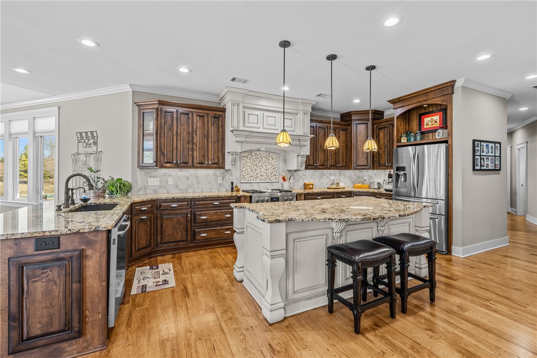 209 Crestridge Drive