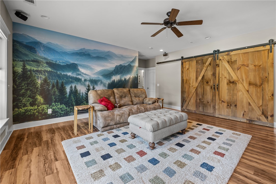 209 Crestridge Drive
