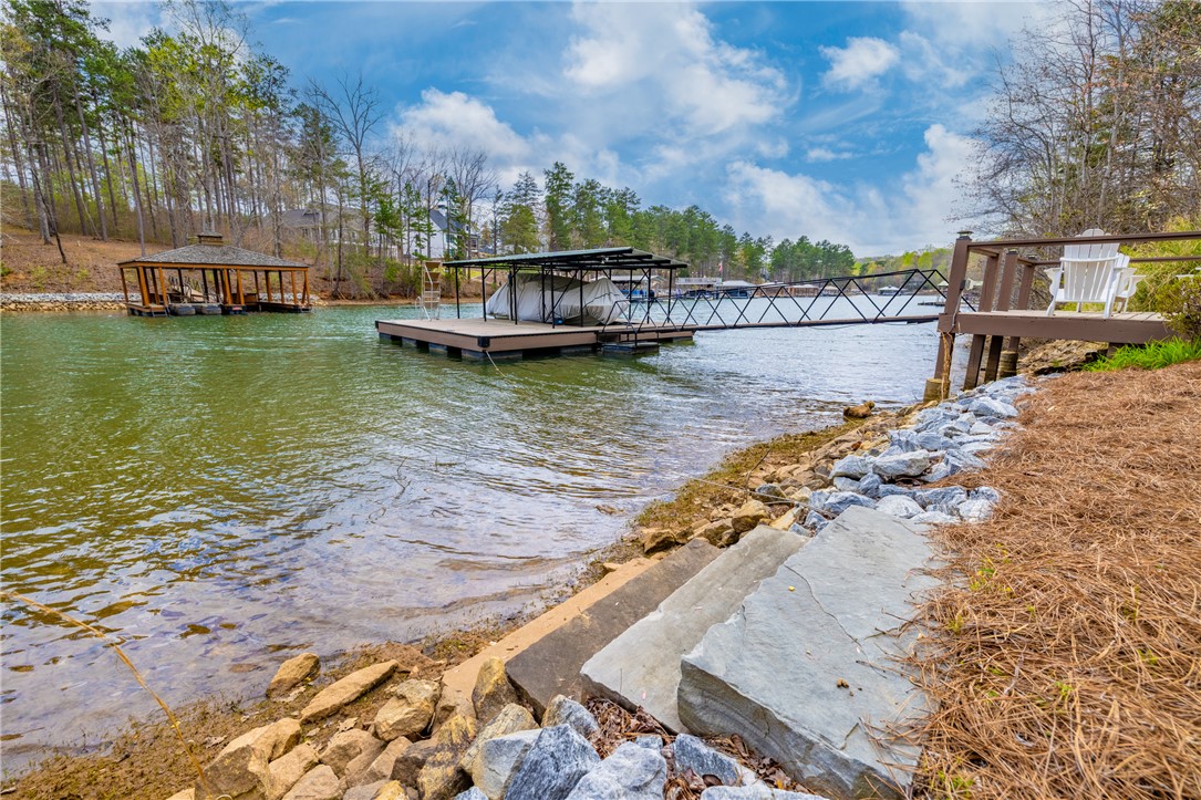 203 Little Lane